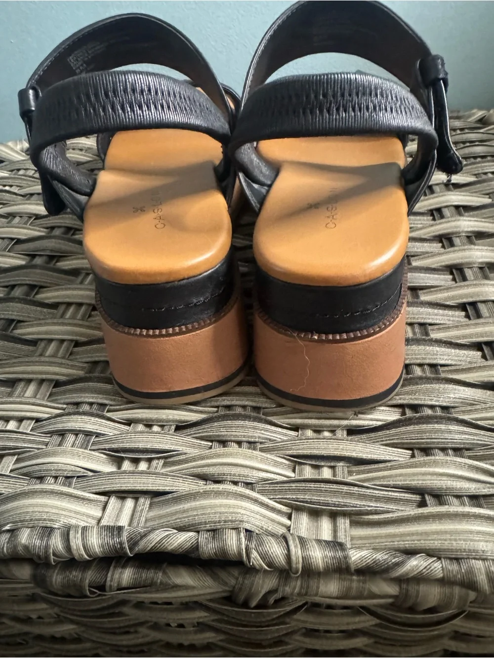 Caslon comfortable black